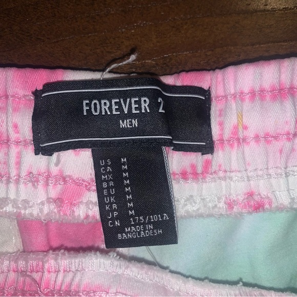 NWOT Mens Forever 21 Casual Shorts - Size M - Picture 3 of 3